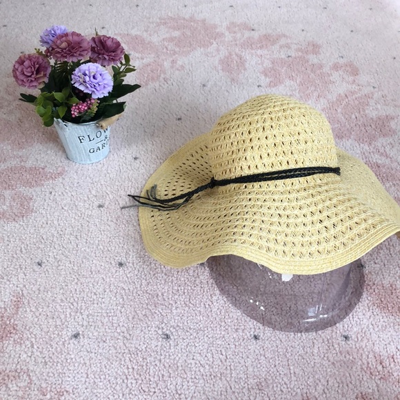 Express Floppy Woven Beach Hat - Picture 2 of 7